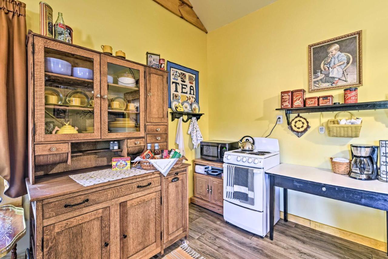 Honey House Cabin - A Quiet Countryside Retreat! Nappanee Zewnętrze zdjęcie